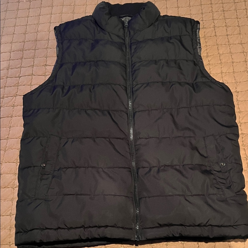 Men's Black Puffer Vest